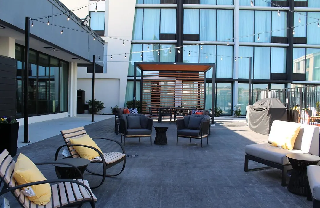 Holiday Inn Dallas Market Ctr Love Field By Ihg-1