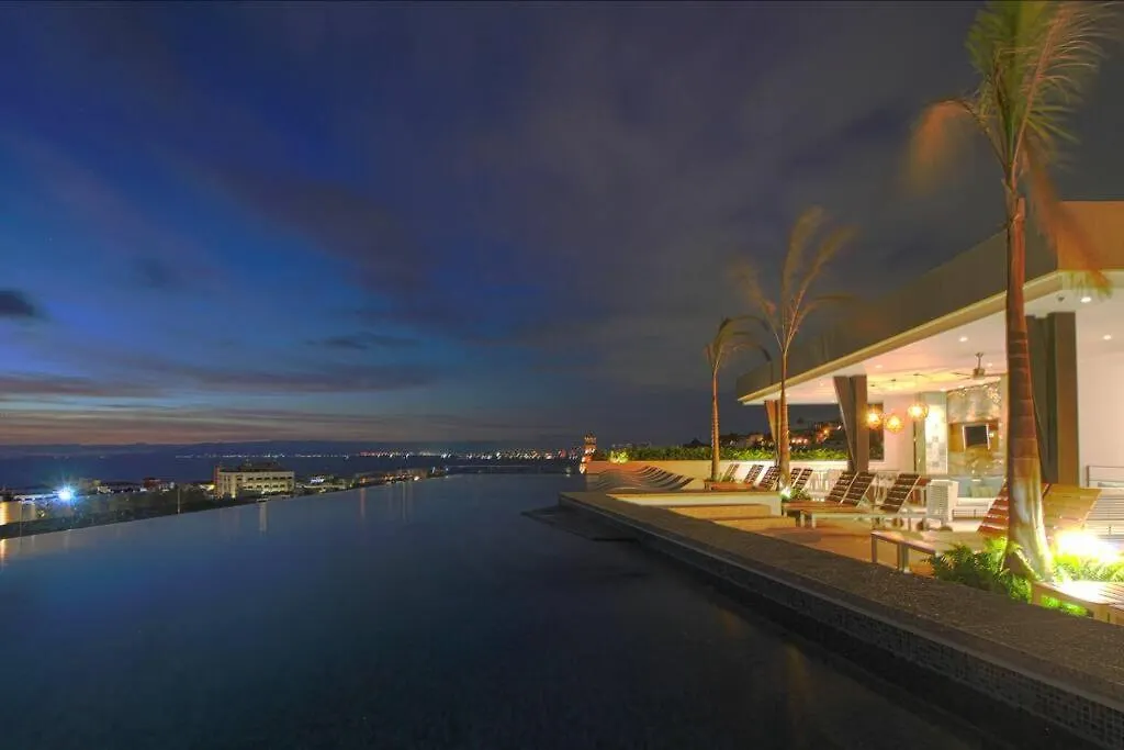 Avida - Stunning Rooftop Pool And Jacuzzi-1