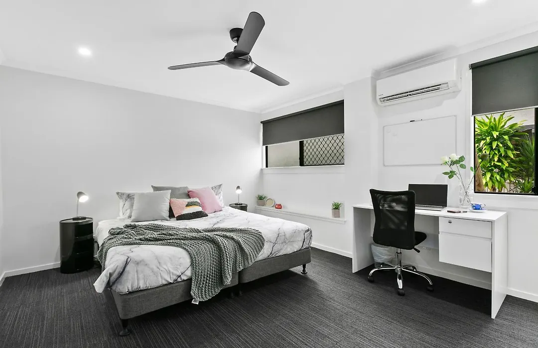 Redhill Cairns Living - Martyn St-1