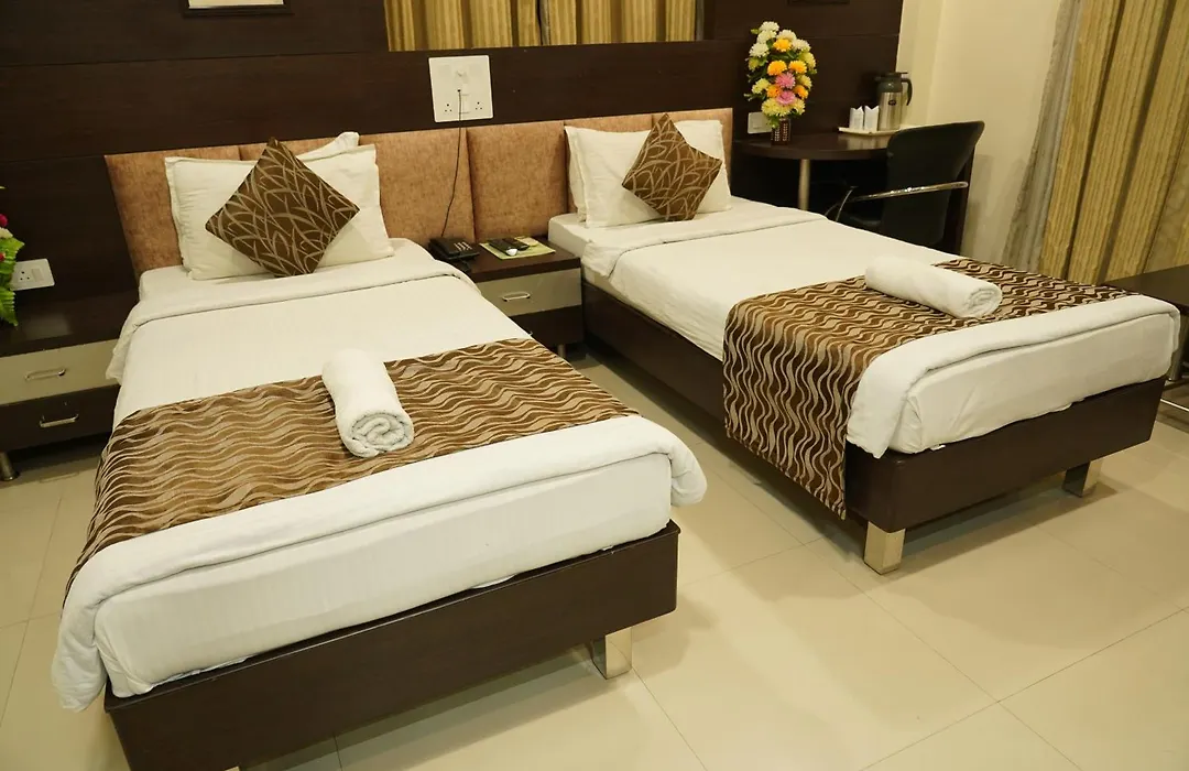 Marshall The Grand Hotel-1