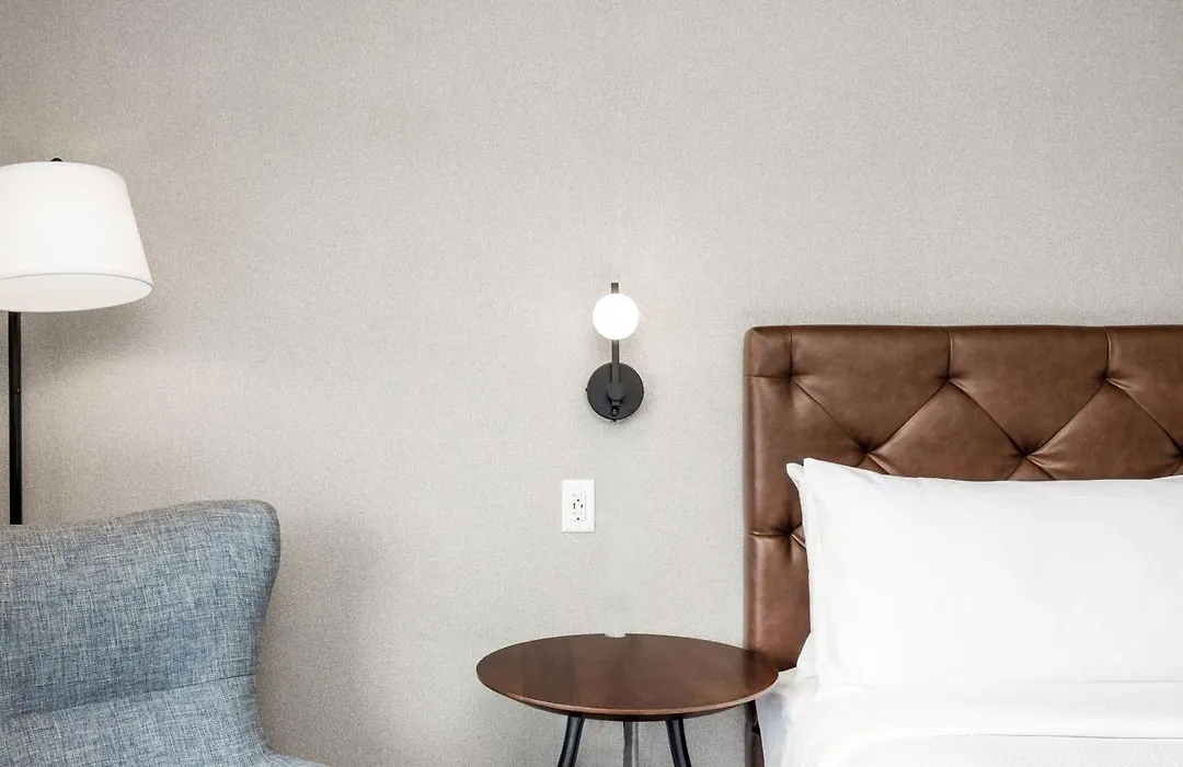Four Points By Sheraton Kelowna Airport-1