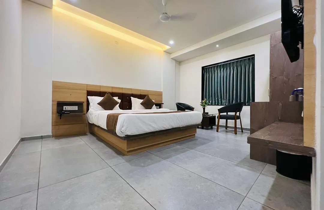 Hotel Venus By Mantram Hospitality-1