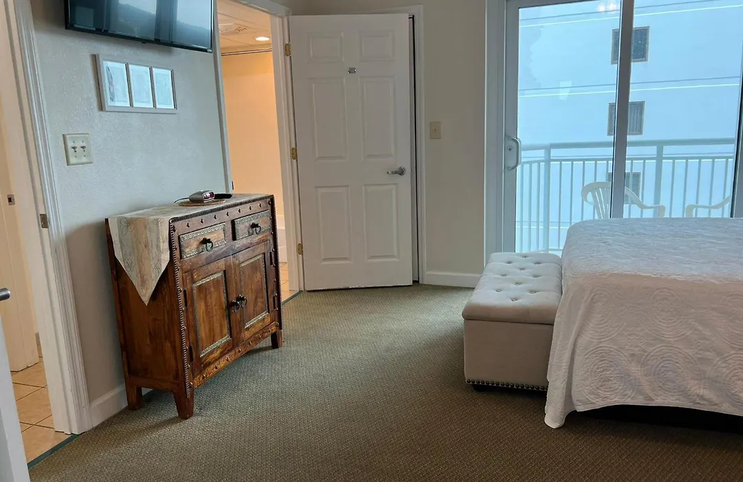 2501 S Ocean Blvd, 0811 - Ocean Front Sleeps 6-1