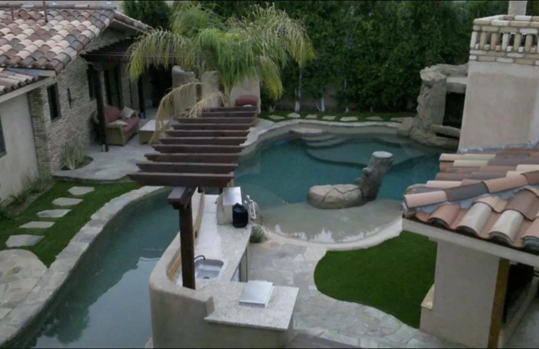Warm Sands Villa-Moving River/Island-1