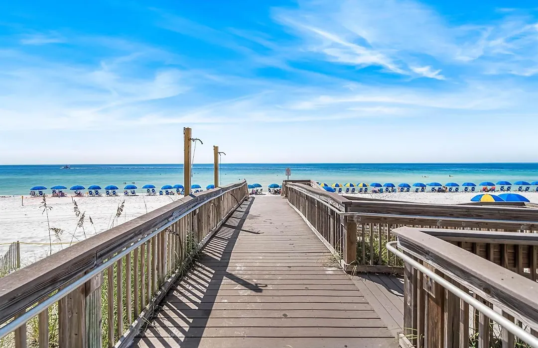 Holiday Surf And Racquet Unit 306-1