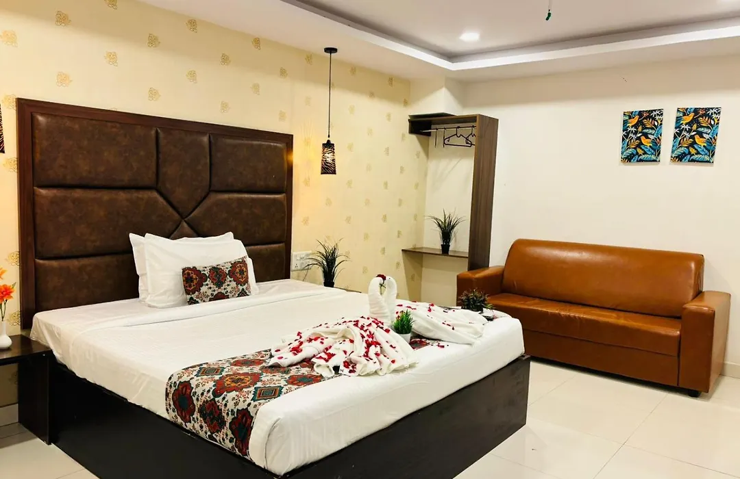 Hotel Oak By Mega Groups-1