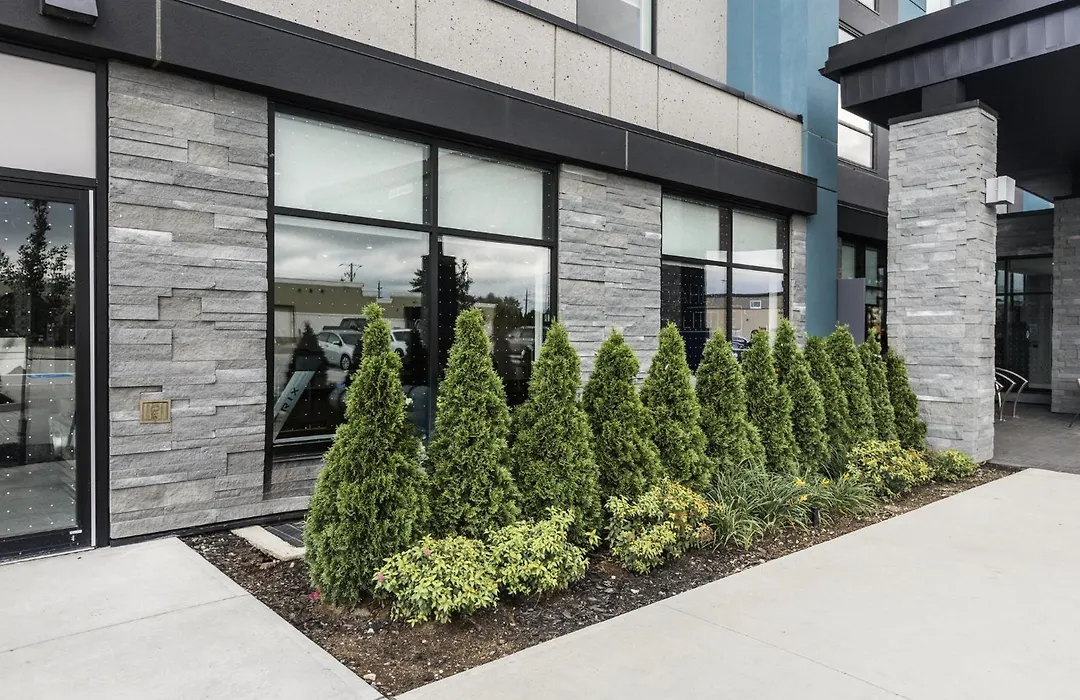 Holiday Inn Express & Suites Toronto Airport South By Ihg-1