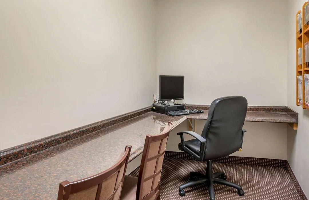 Quality Inn & Suites South-Obetz-1