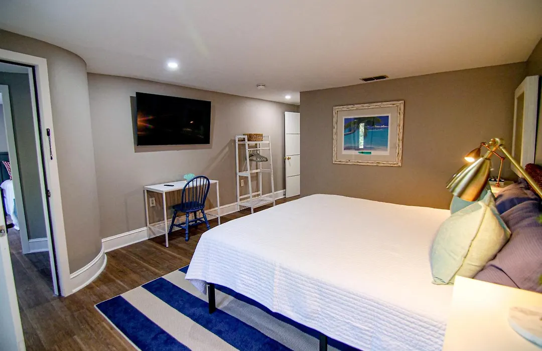 The Capitol Inn-1