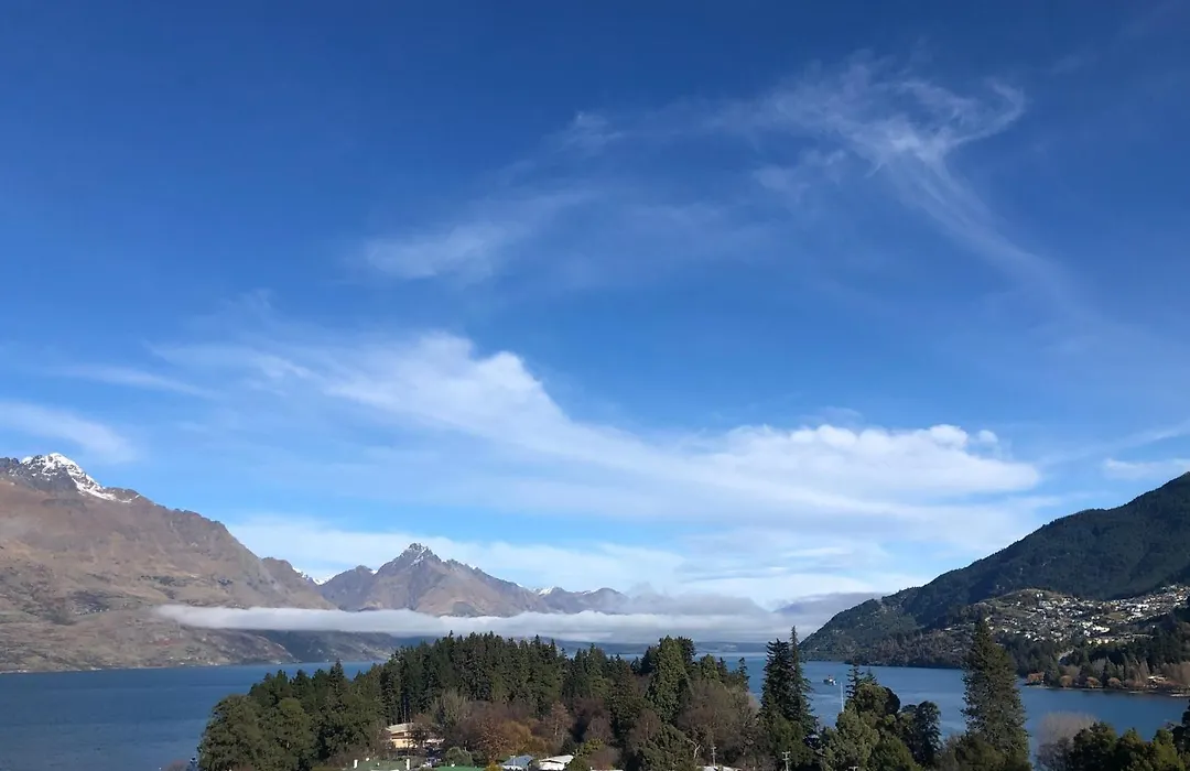 Ramada By Wyndham Queenstown Central-1