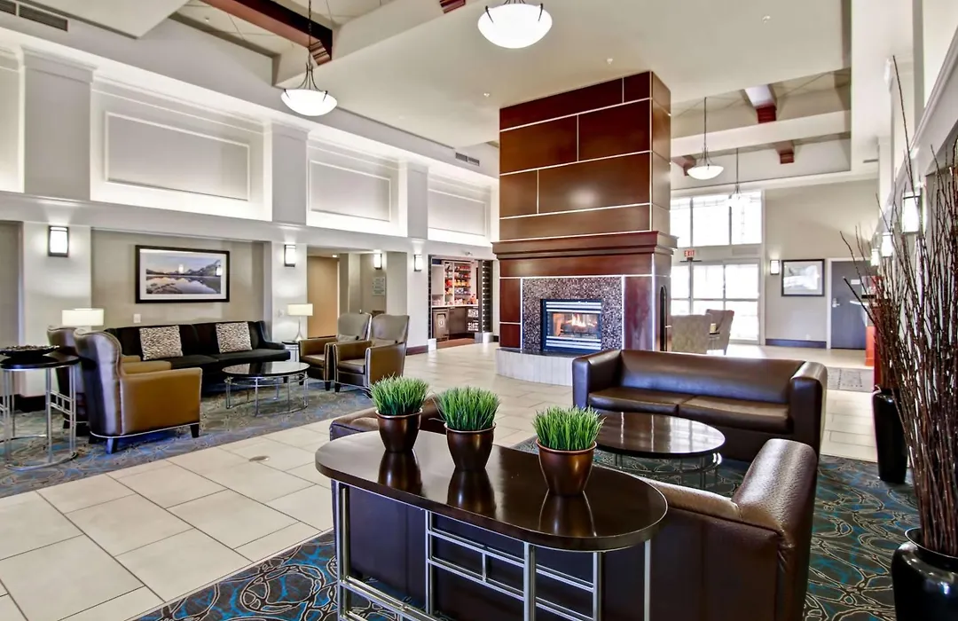 Hampton Inn & Suites By Hilton Calgary-Airport-1