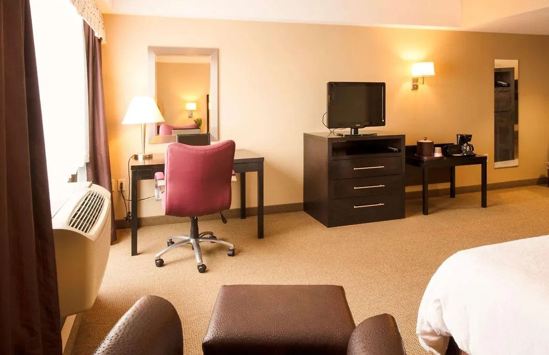 Hampton Inn & Suites Boston Crosstown Center-1