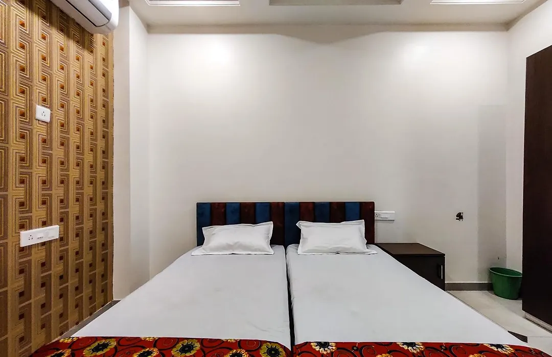 Basera Ac Dormitory & Rooms-1