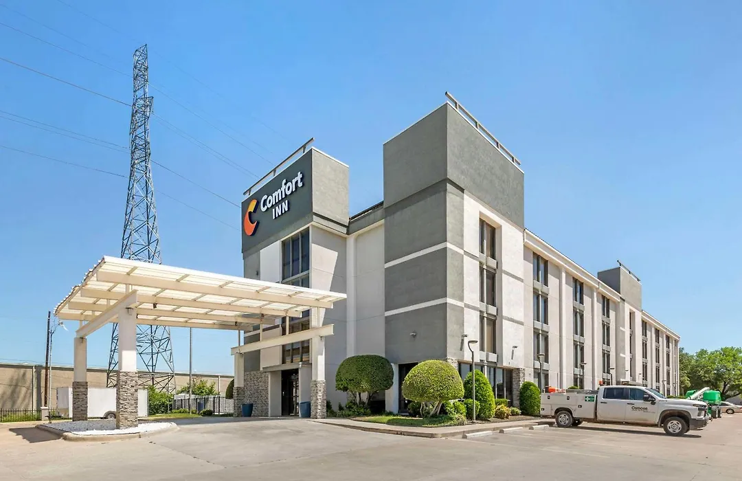 Comfort Inn Dallas North Love Field Airport-1