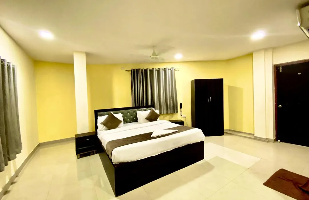 Hotel Sky Park-1
