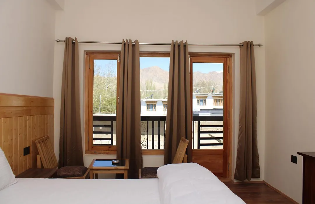 Leh Crown Inn-1