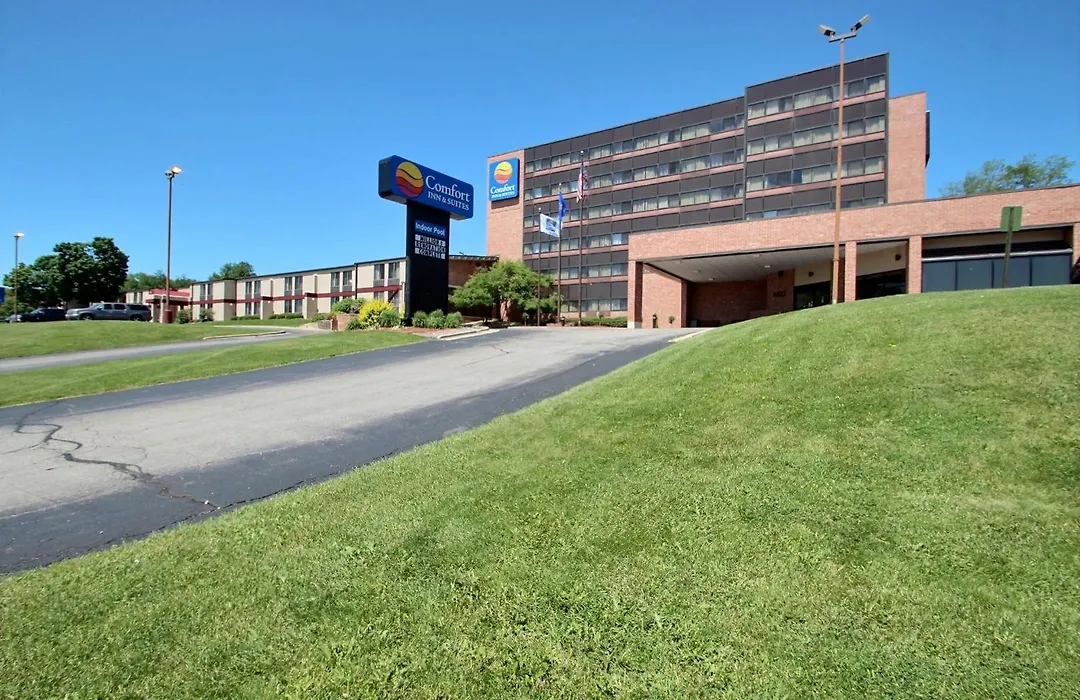 Comfort Inn & Suites Madison - Airport-1