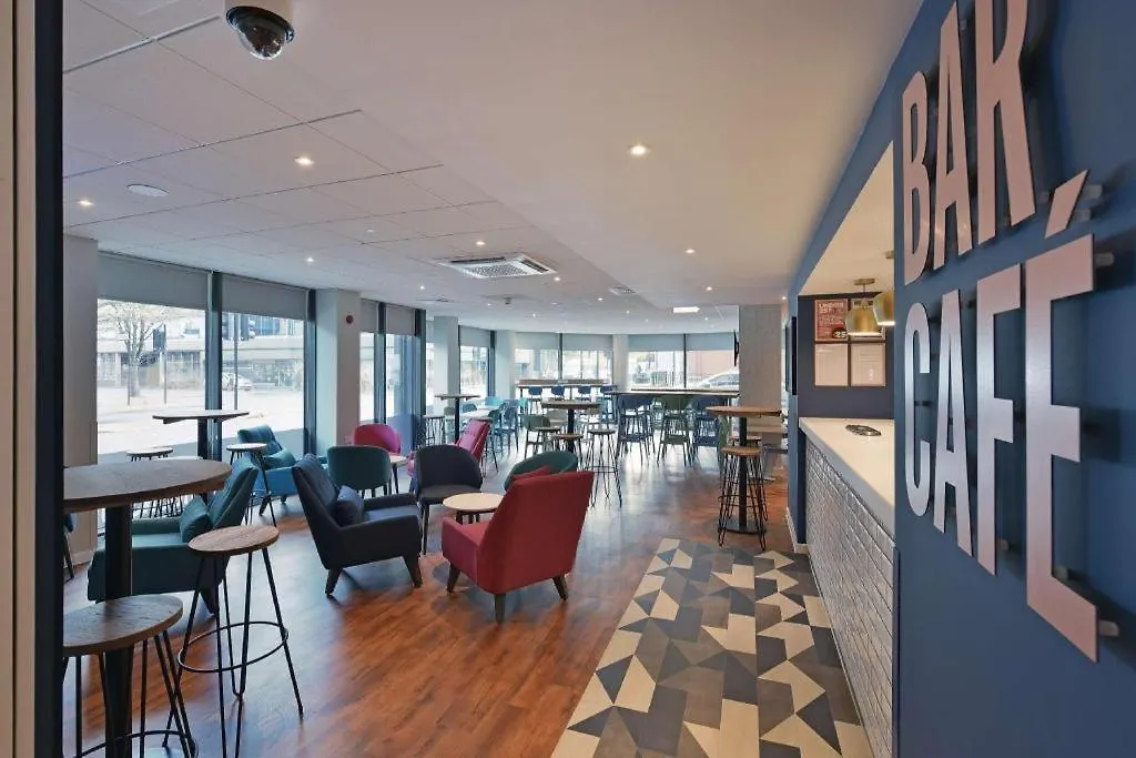 Travelodge London Hounslow-1