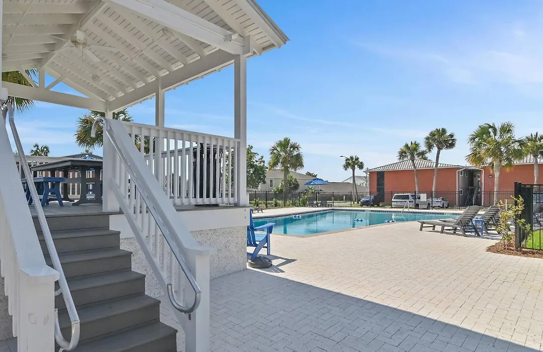 Gulf Terrace 244 - Cast Away-1