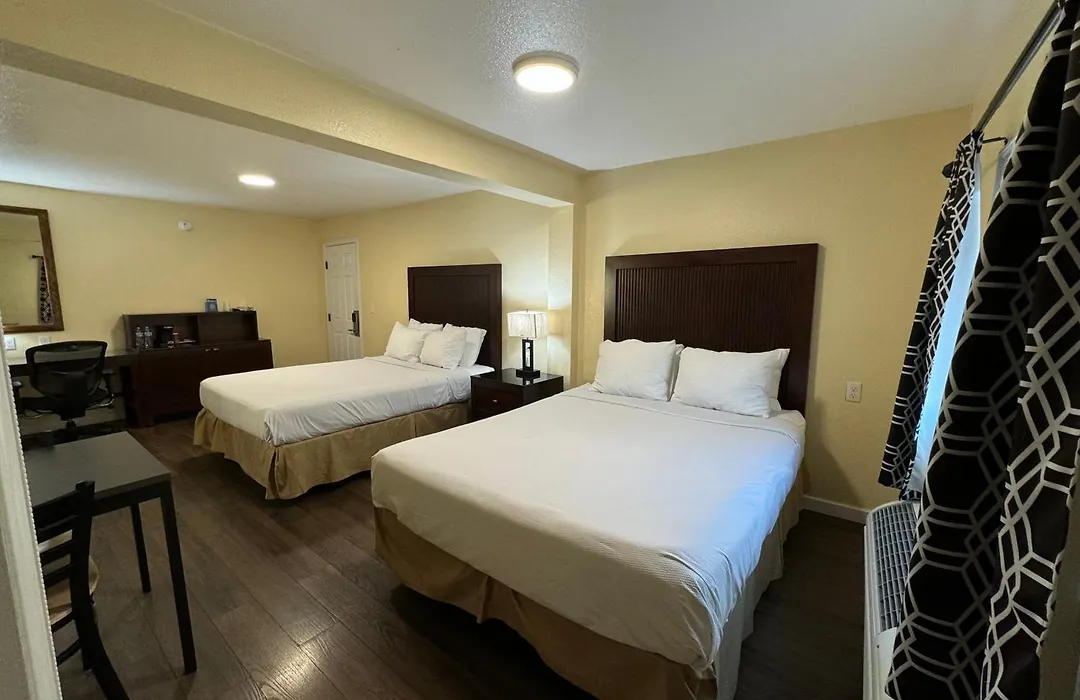 Relax Inn Of Medford-1