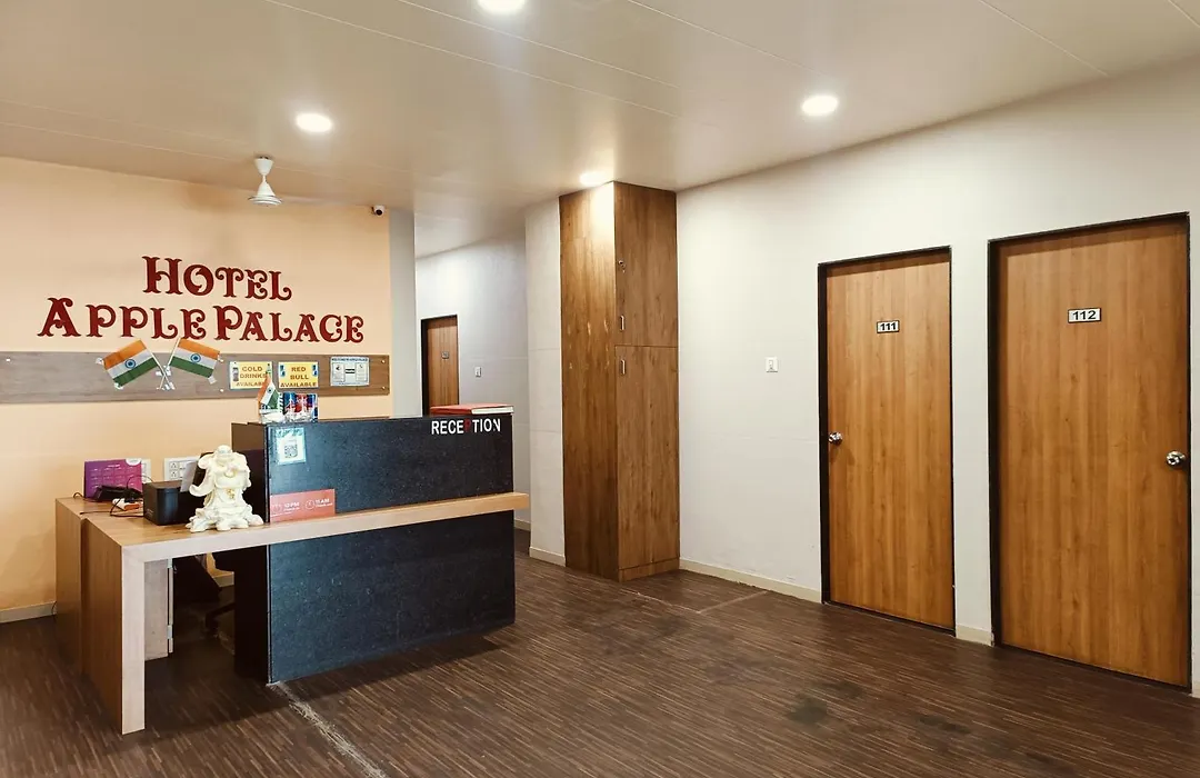 Hotel Apple Palace-1