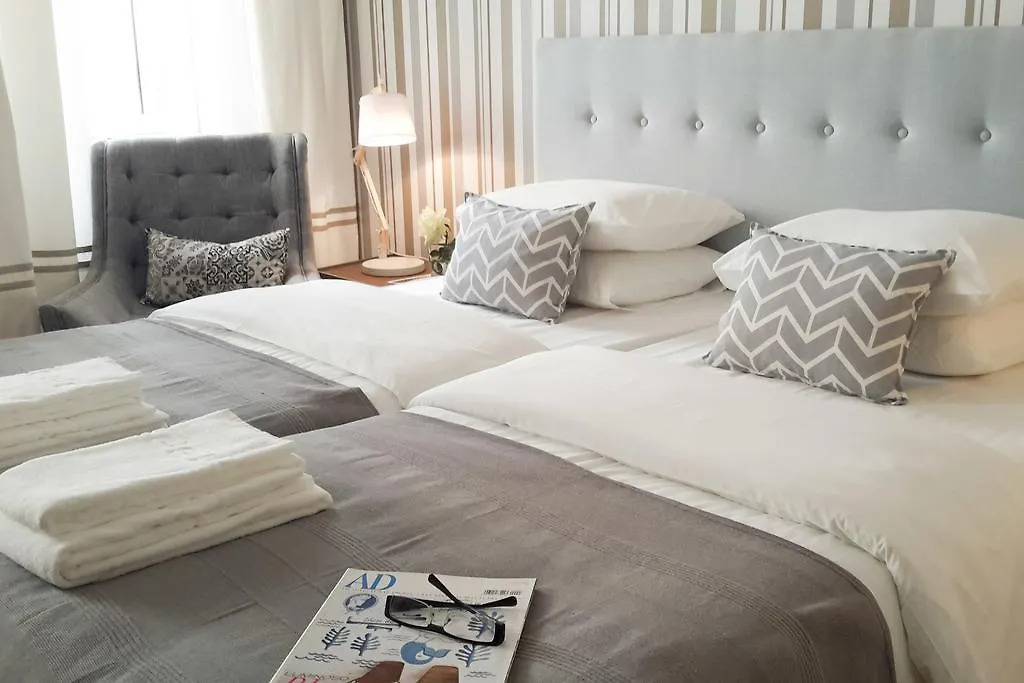 Flores Guest House-1