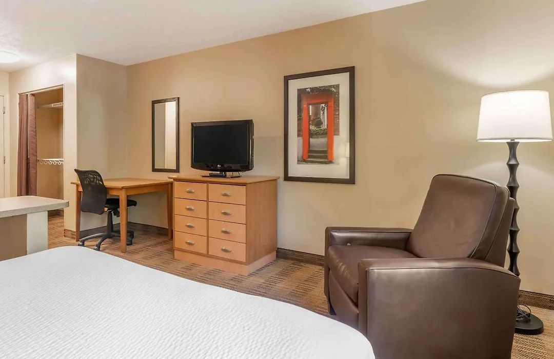 Extended Stay America Suites - Charleston - Northwoods Blvd-1