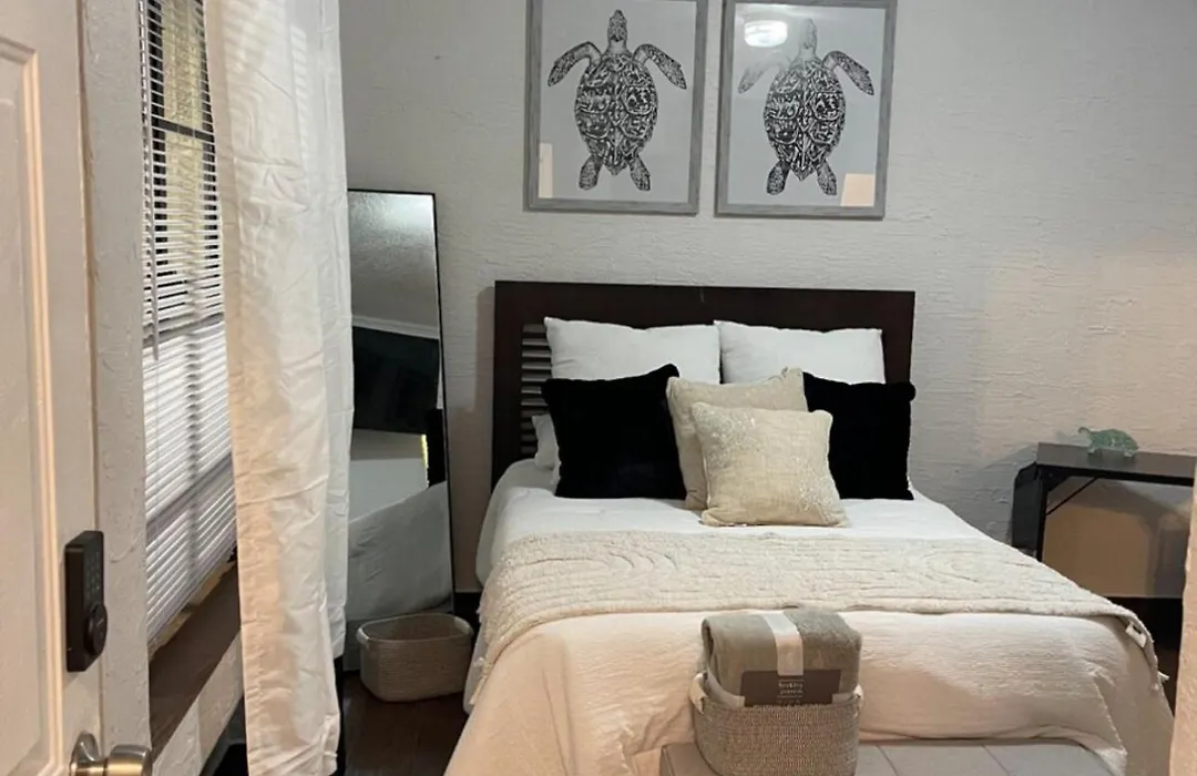 Coastal Chalet Suites-1