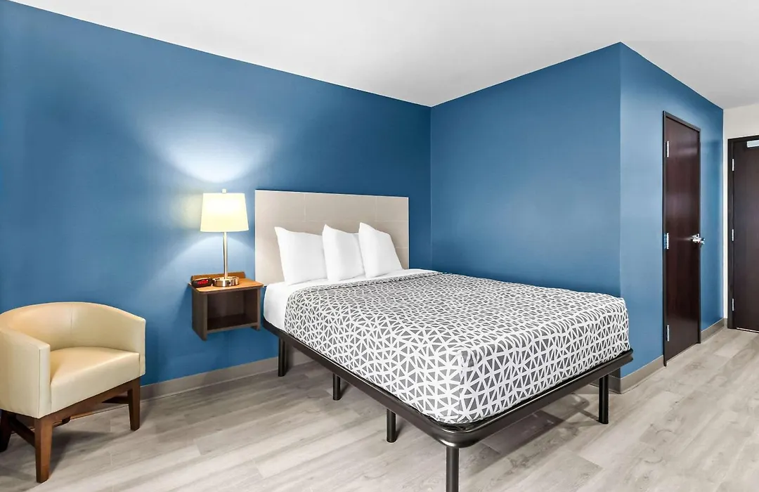 Woodspring Suites South Houston Hobby-1