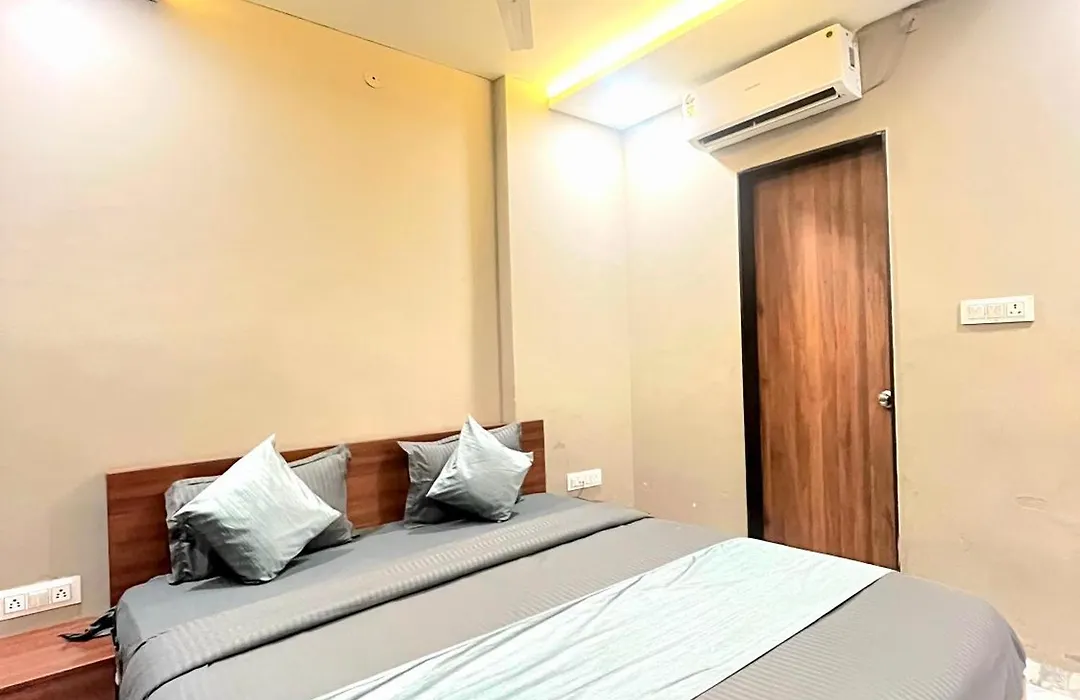 Hotel Golden Glory-1