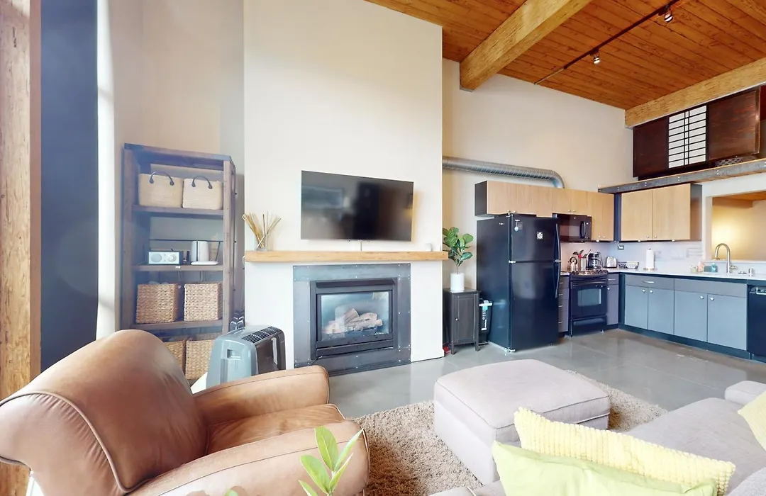 19Th Avenue Lofts Unit 213-1