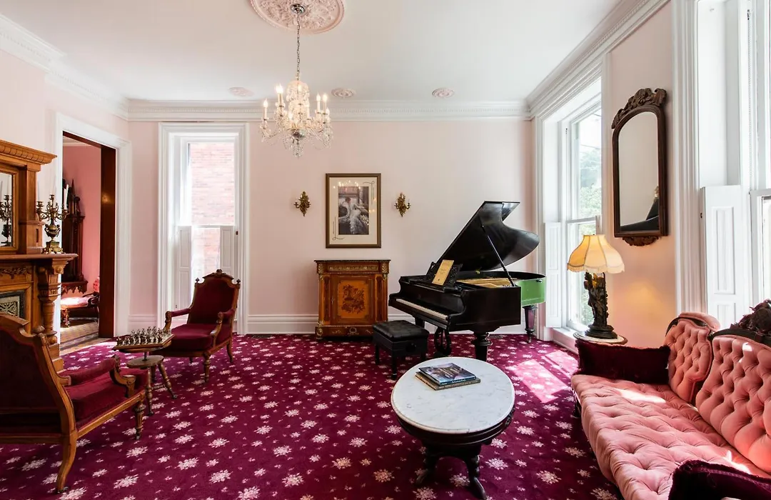 Central Park Bed & Breakfast-1