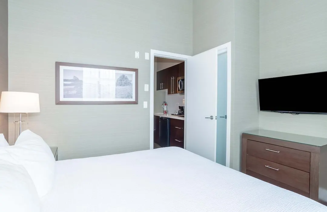 Sandman Hotel Abbotsford Airport-1
