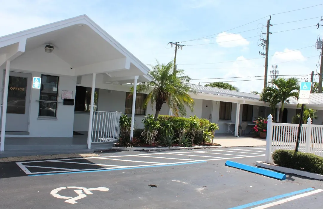 Economy Inn-1