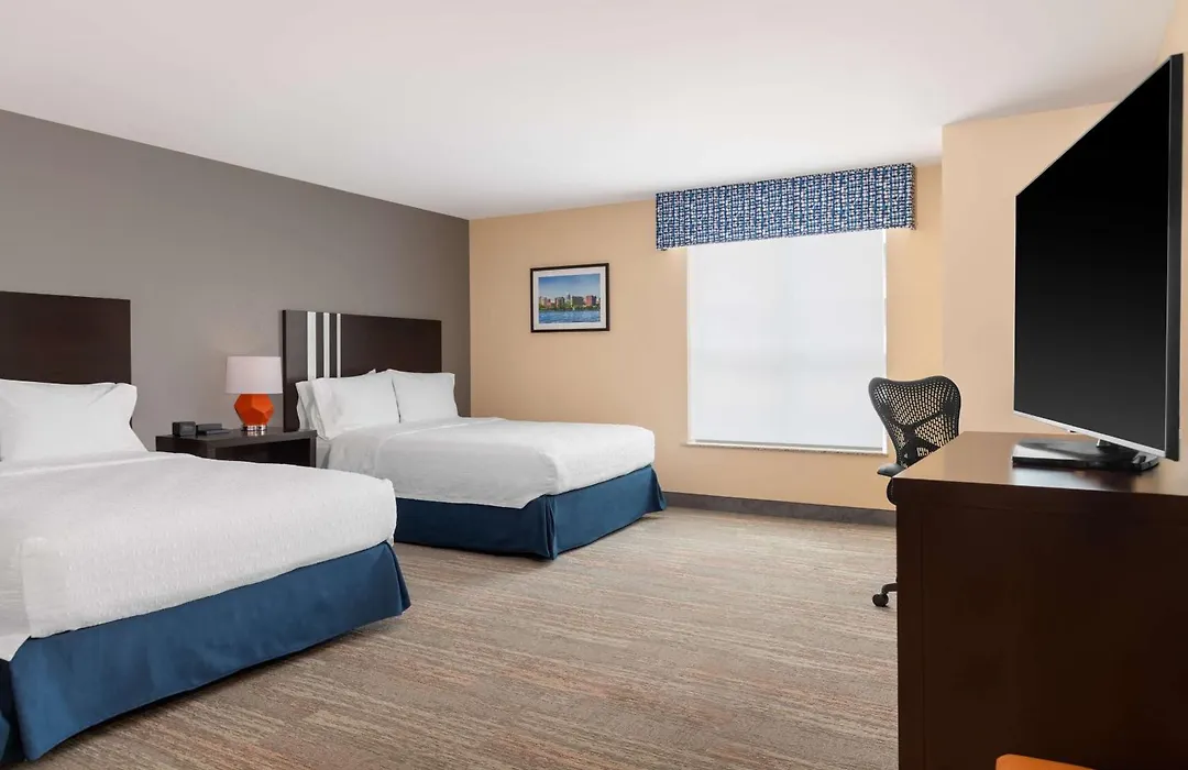 Hampton Inn & Suites Madison Downtown-1