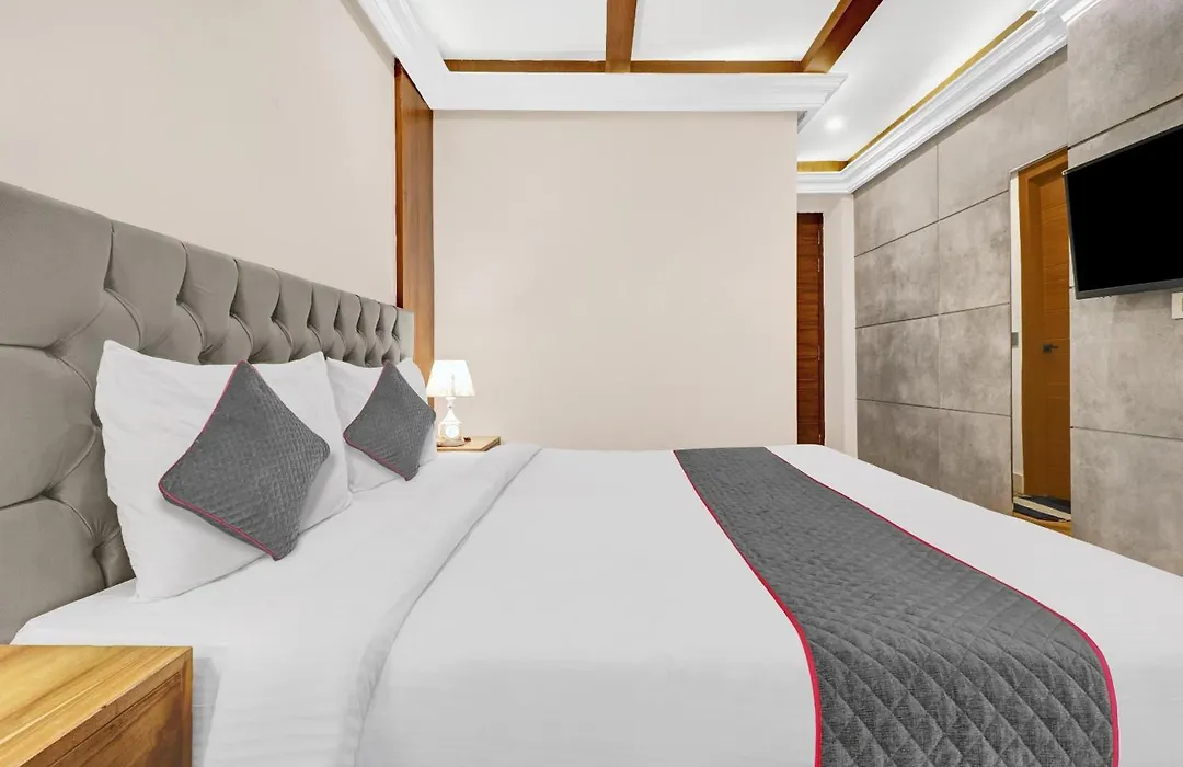 Hotel Grand Villas Near Delhi Igi Airport-1
