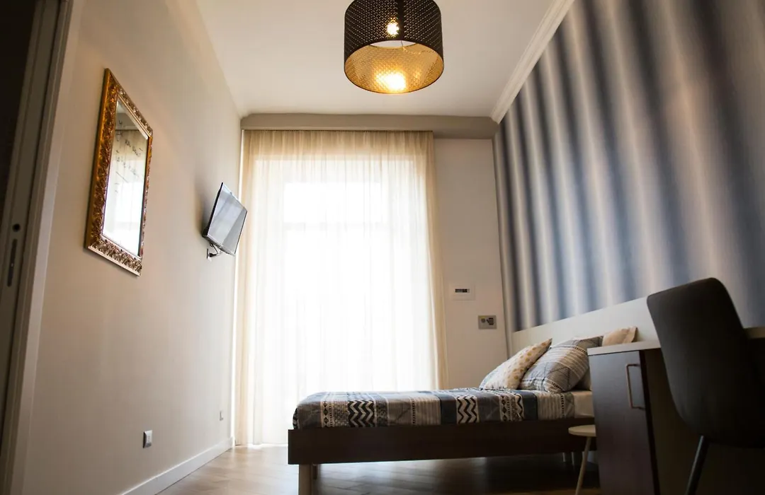 Rooms Garibaldi-1