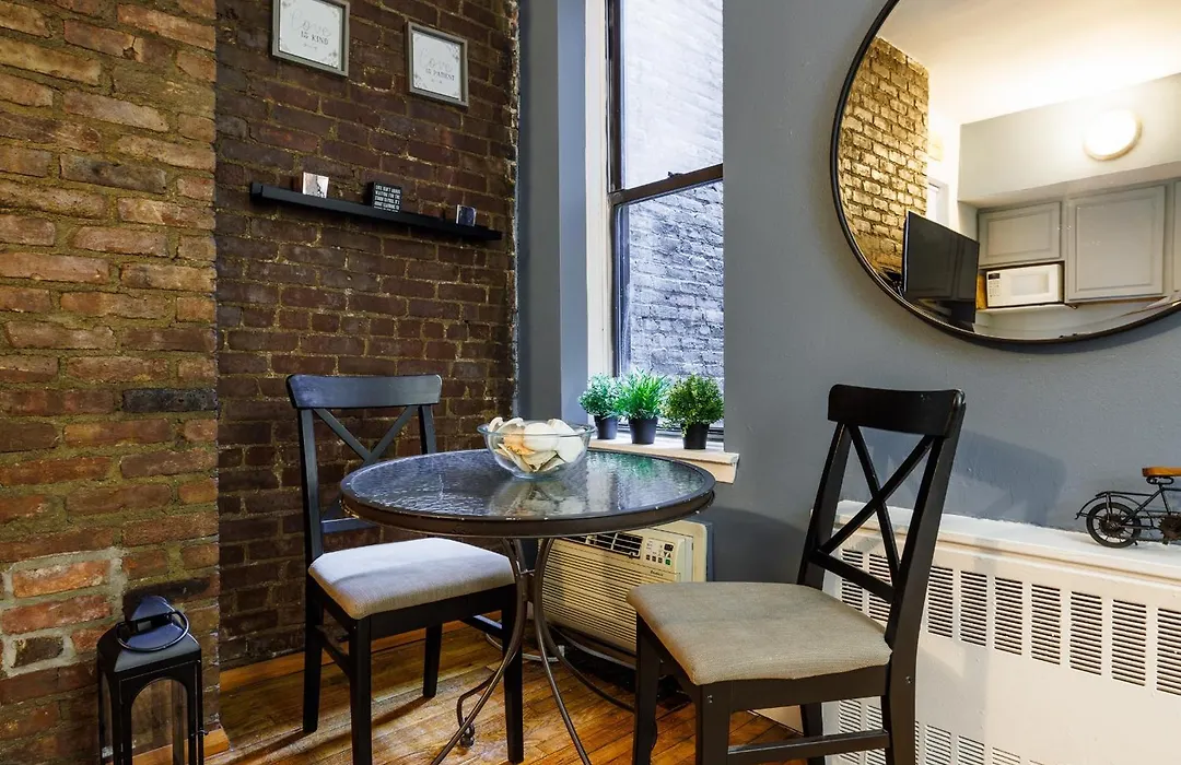 Feel New York City Like Movie Star In Ues-1