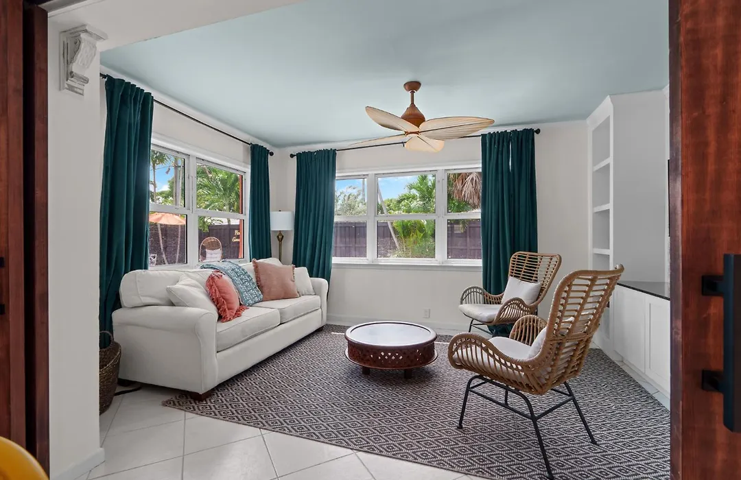 Havana Haven By Bk Stays - Family Friendly - Close To Beach - Large Heated Pool - 4 Beds - Sleeps 8-1
