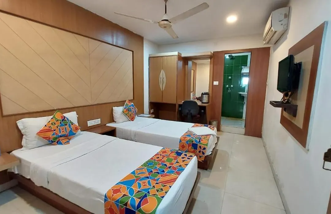 Mor Hotel Park Resort - Near Railway Station-Best Selling & Best Choice Of Travellers-1