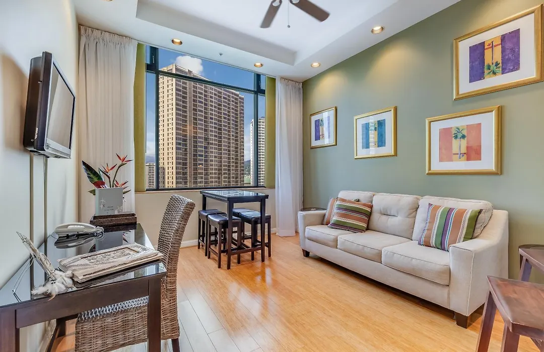 Palms At Waikiki By Chase 'N Rainbows - Studio Partial Ocean View #702-1