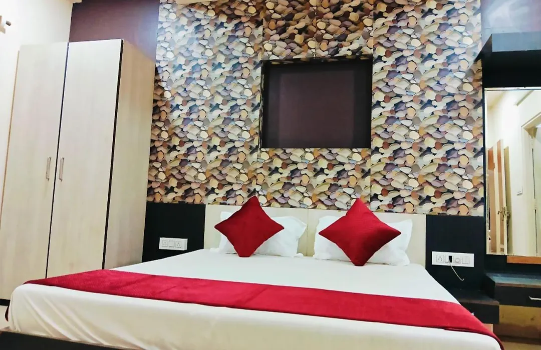 Hotel Tirupati Palace-1