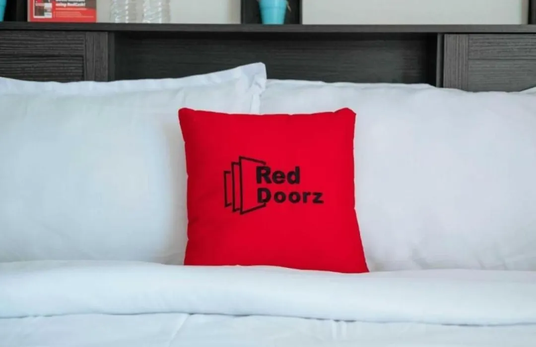 Reddoorz Plus @ Kaizen Suites Taft Avenue-1