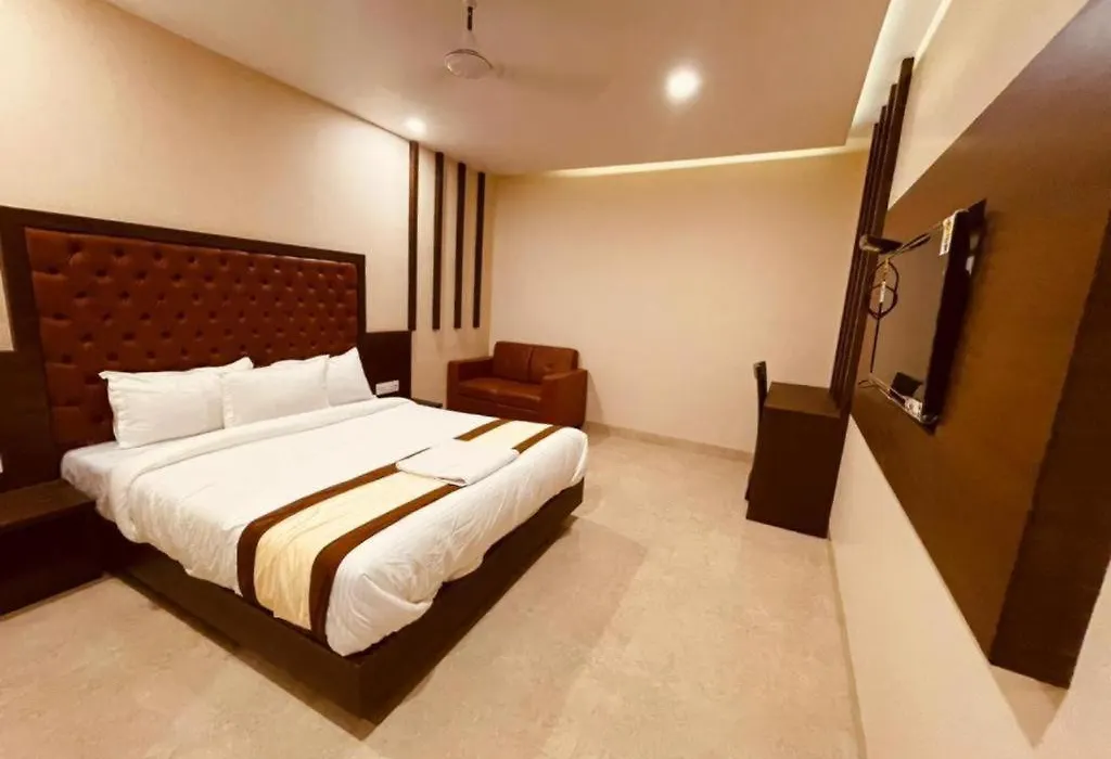 Hotel Vertigo Suite Kurla West-1