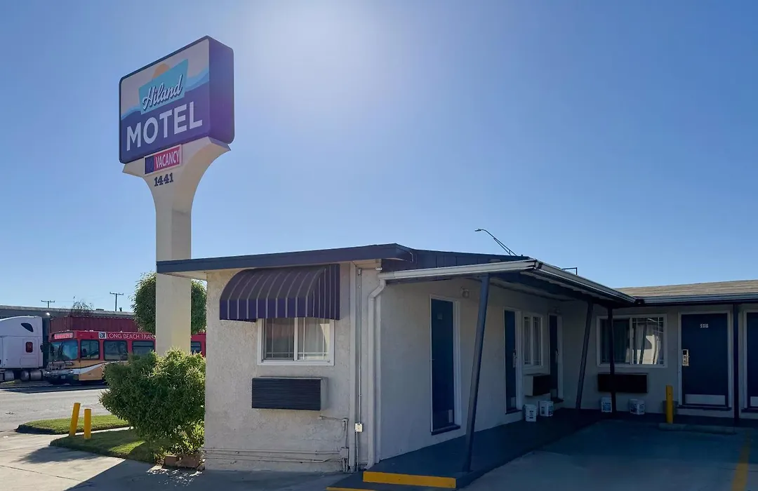 Hiland Motel-1
