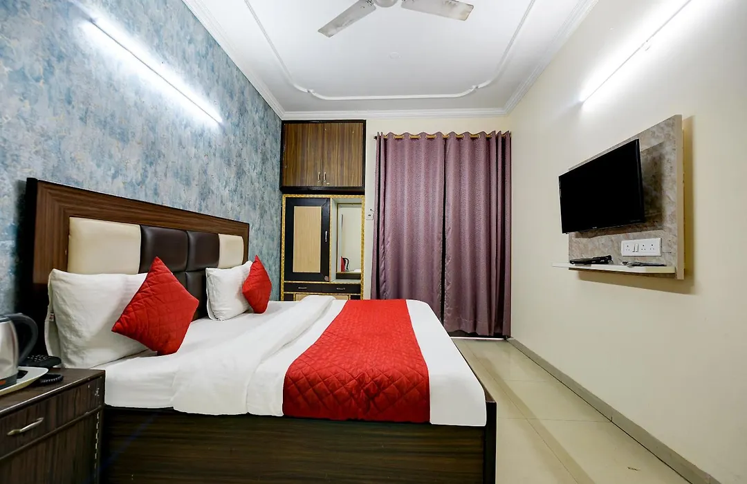 Hotel Mayank Plaza-Near Igi Airport Terminal-3-1