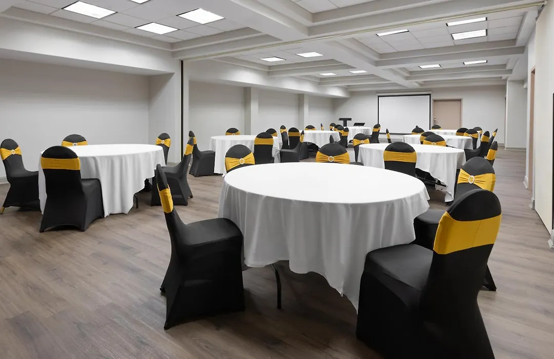 Days Inn & Suites By Wyndham Albany-1