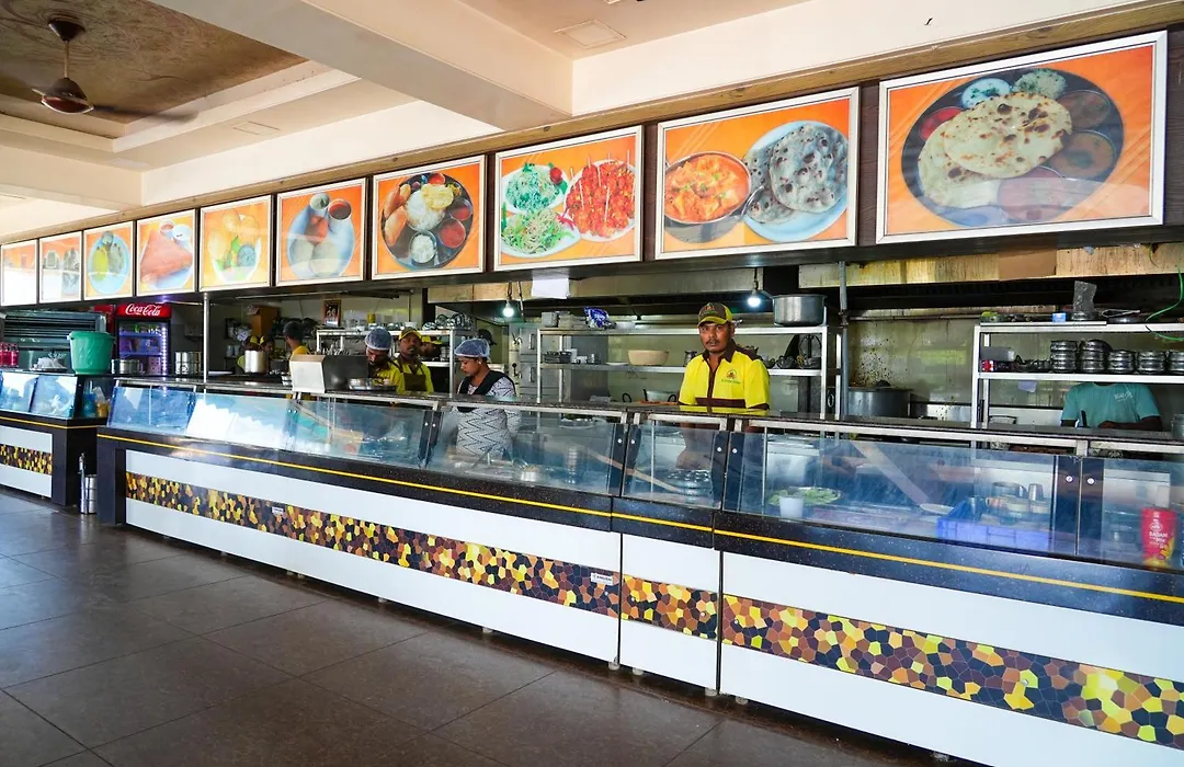 Sri Krishna Inn - Kempegowda Airport Bangalore-1