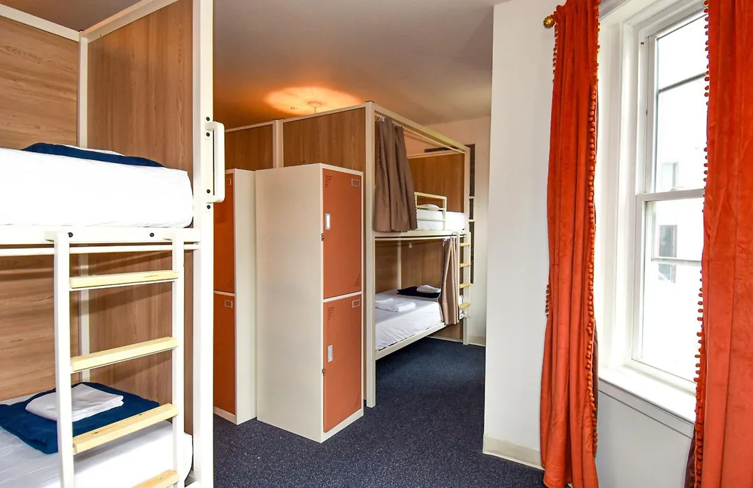 Caravan Hostel Dc-1