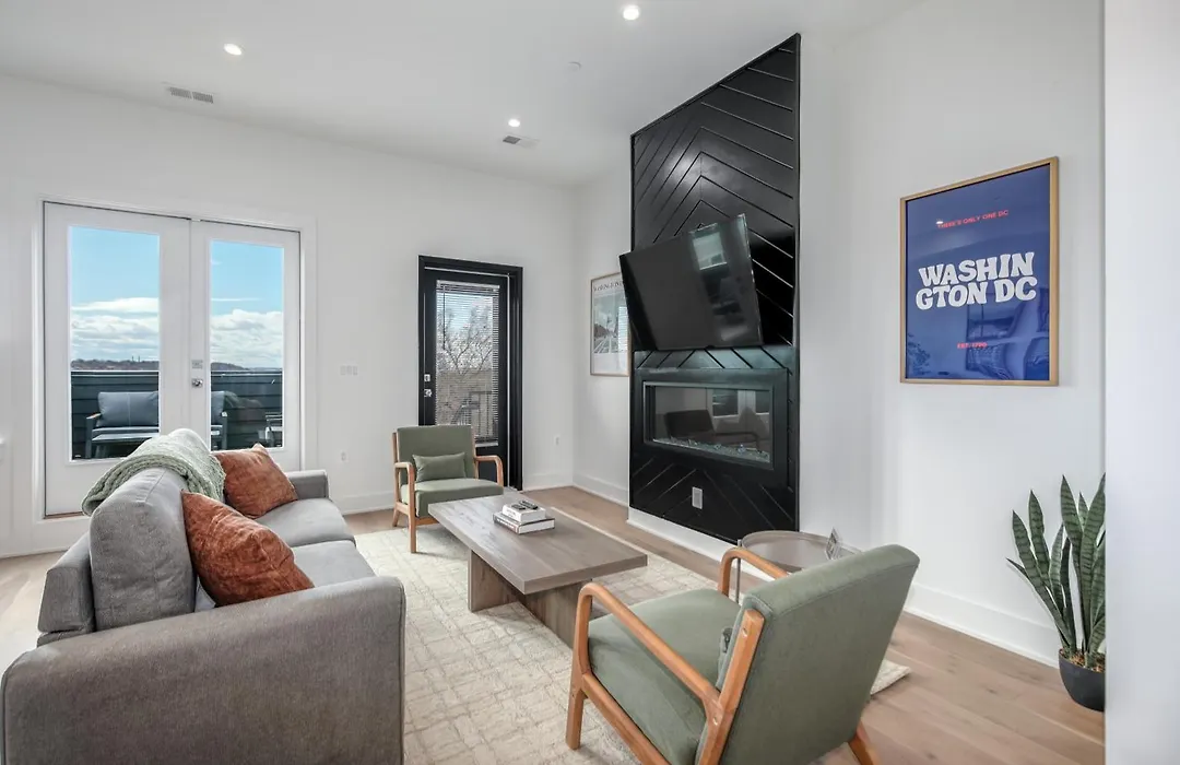 Capitol Hill Suites-1